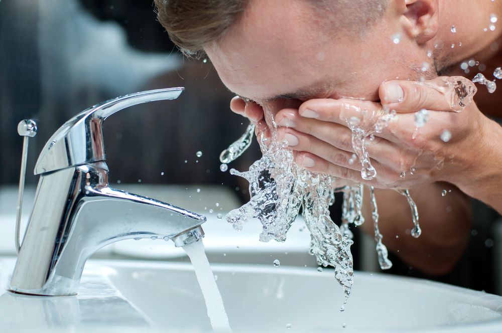 Acne e oleosidade: veja os cuidados necessários com a pele