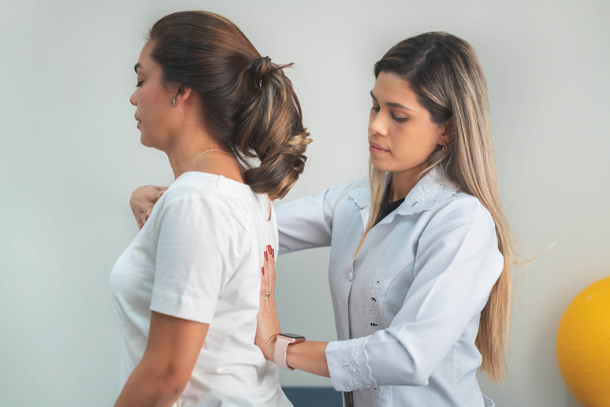 3 dicas de como manter a postura correta e não descuidar