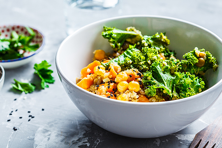 6 alimentos ricos em cálcio para adicionar na sua alimentação diária
